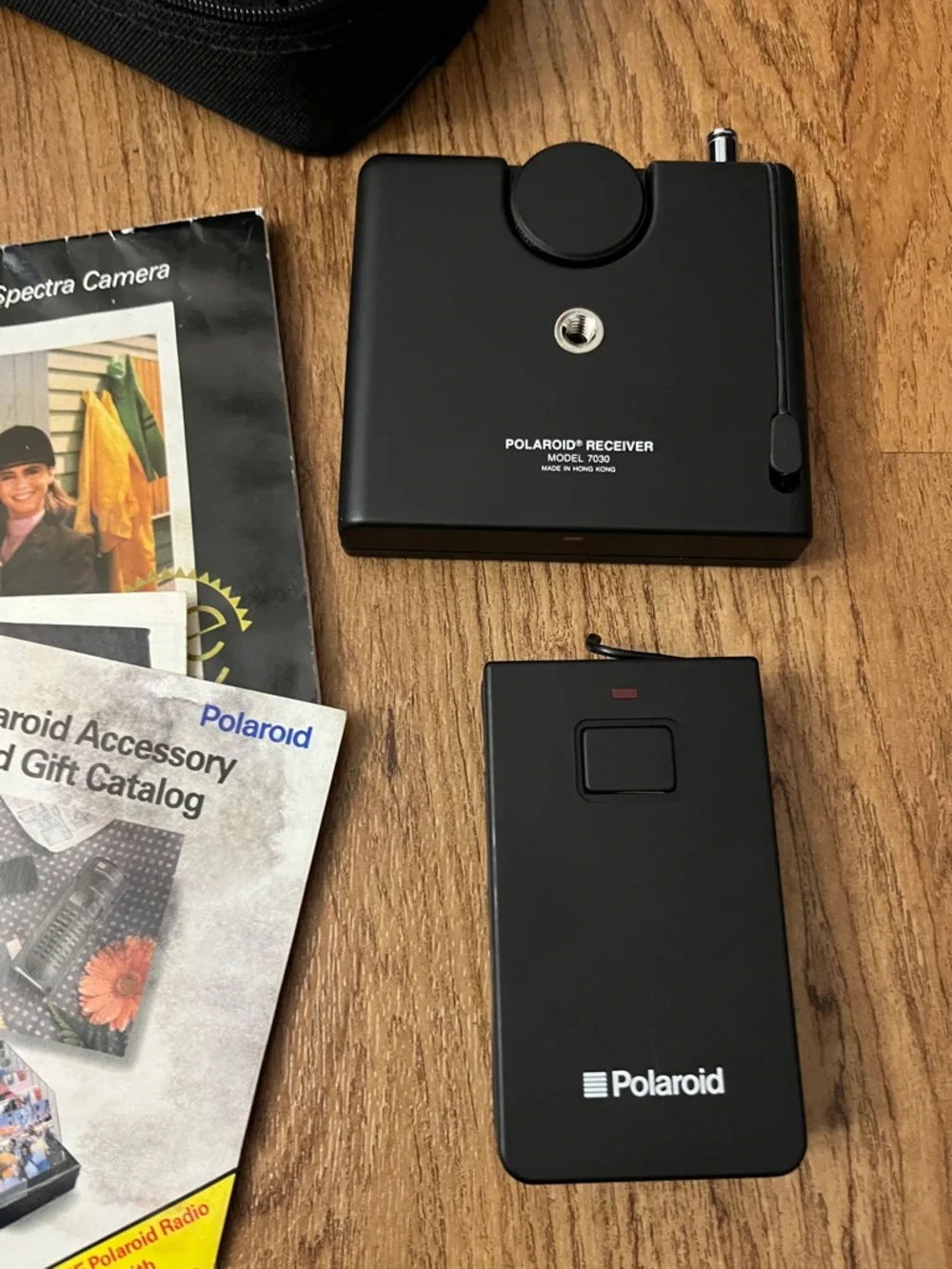 VINTAGE POLAROID SPECTRA SE INSTANT FILM CAMERA bundle - UNTESTED